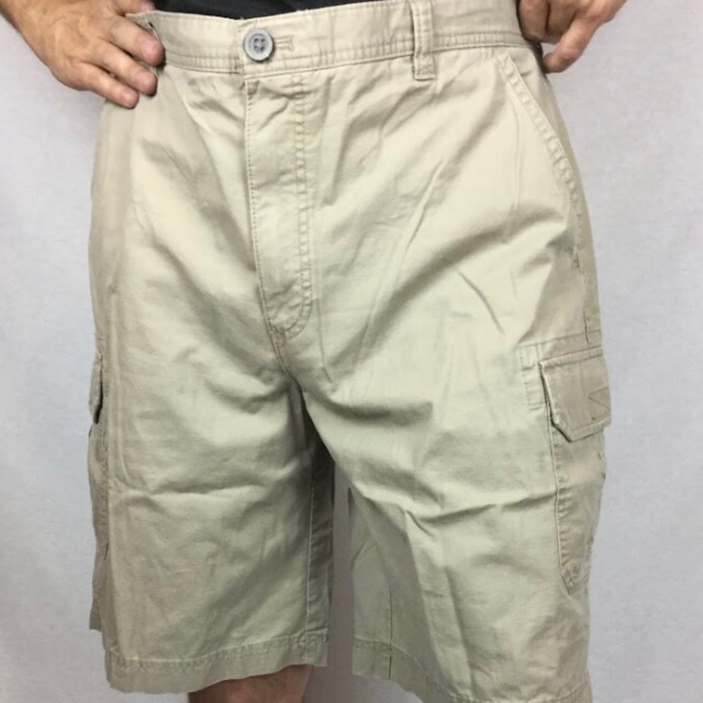 Van Heusen Brand Men’s Cargo Shorts Beige Colour Cotton Beechwood design 34”size